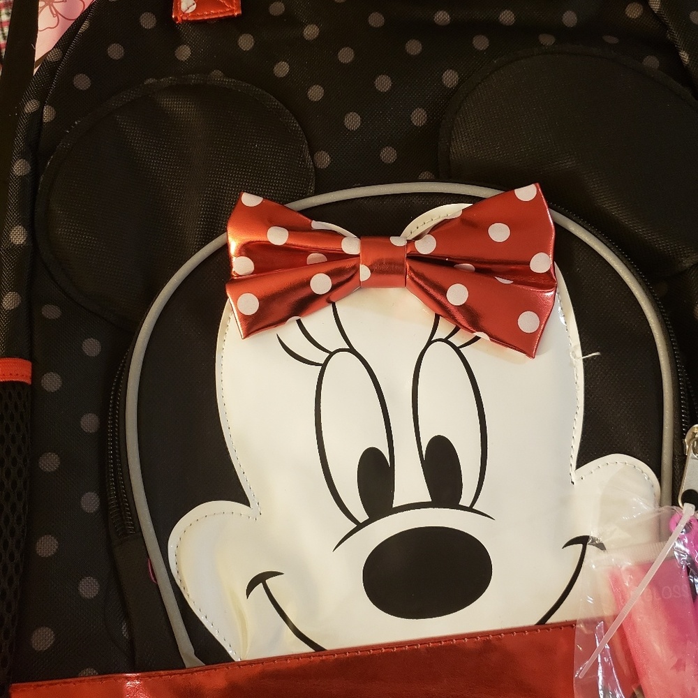 Backpack  min mouse